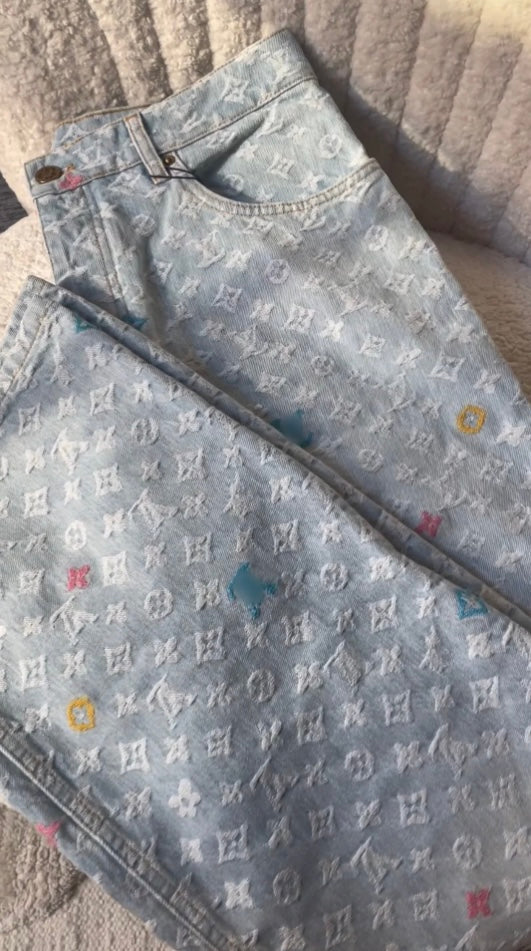 𝘑𝘌𝘈𝘕 𝘔𝘖𝘕𝘖𝘎𝘙𝘈𝘔